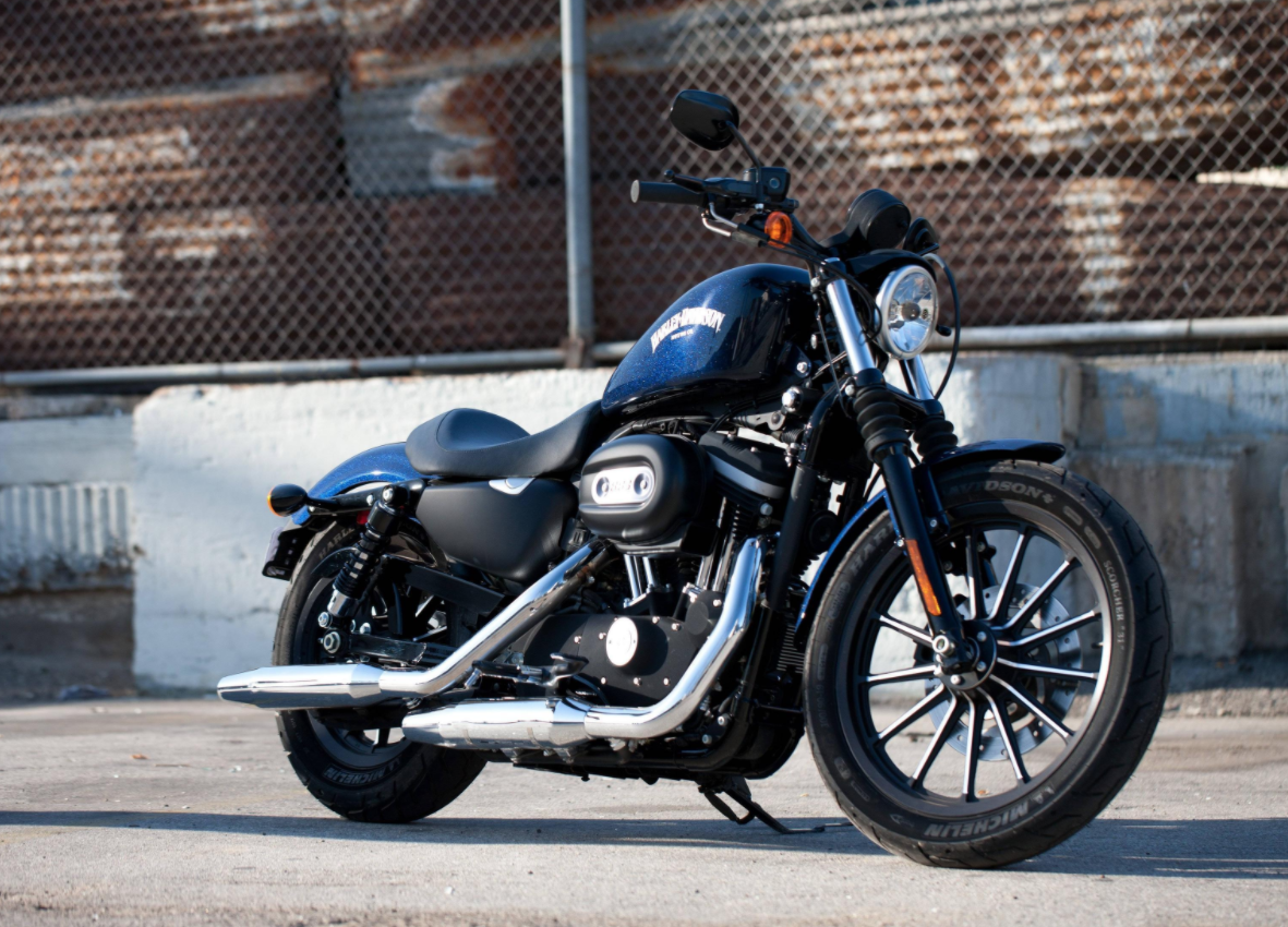 have på Vuggeviser Compose Harley Davidson Sportster Iron 883 Review - Pros, Cons, Specs & Ratings