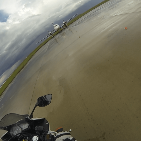[Beginners Guide] Safely Riding a Motorcycle in the Rain | BBM