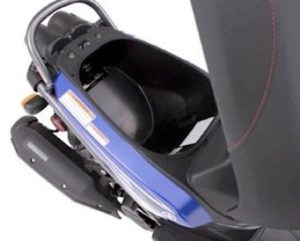 Zuma Rocker Storage yamaha-zuma-125-storage-usa-3-3 | | BestBeginnerMotorcycles