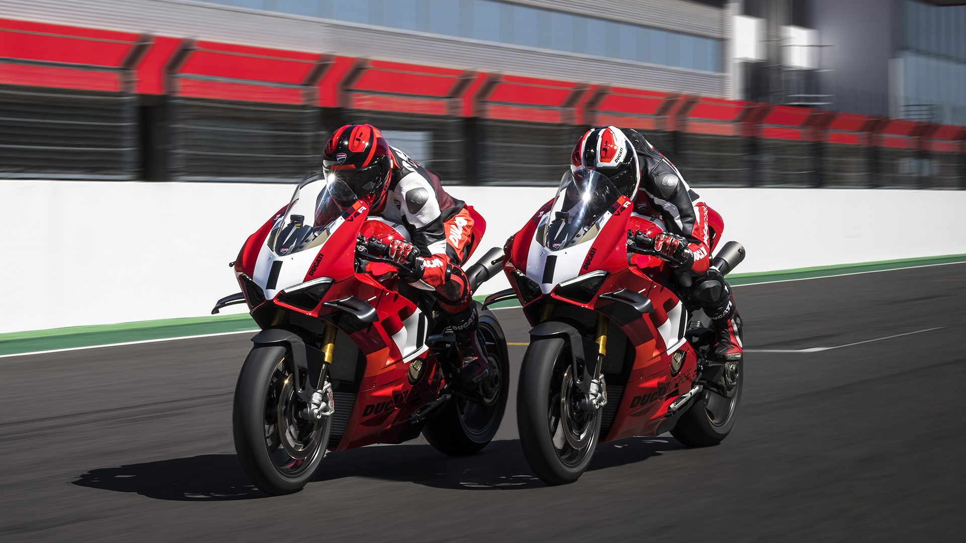 2022 Ducati Panigale V4 R's side by side on track